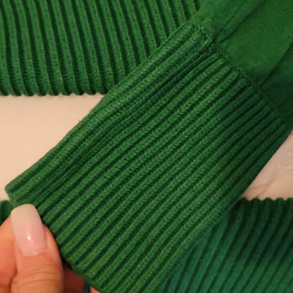 Sweater - Picture 3 of 4